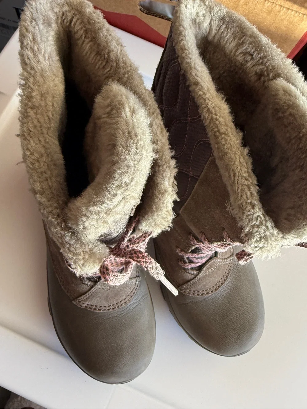 Columbia Brown Taupe & Pink Lace-Up Winter Boots with Faux Fur Collar Girls Sz 3